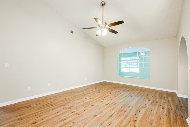 Building Photo - 2156 Pimlico St