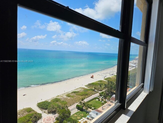 Foto del edificio - 2555 Collins Ave