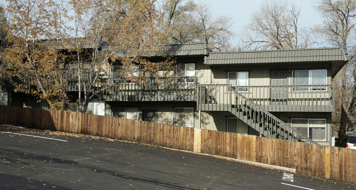 Builiding - 1535 N Virginia St