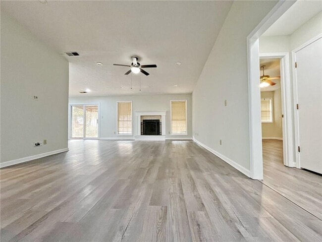 Building Photo - 11250 Ridge Hill Dr