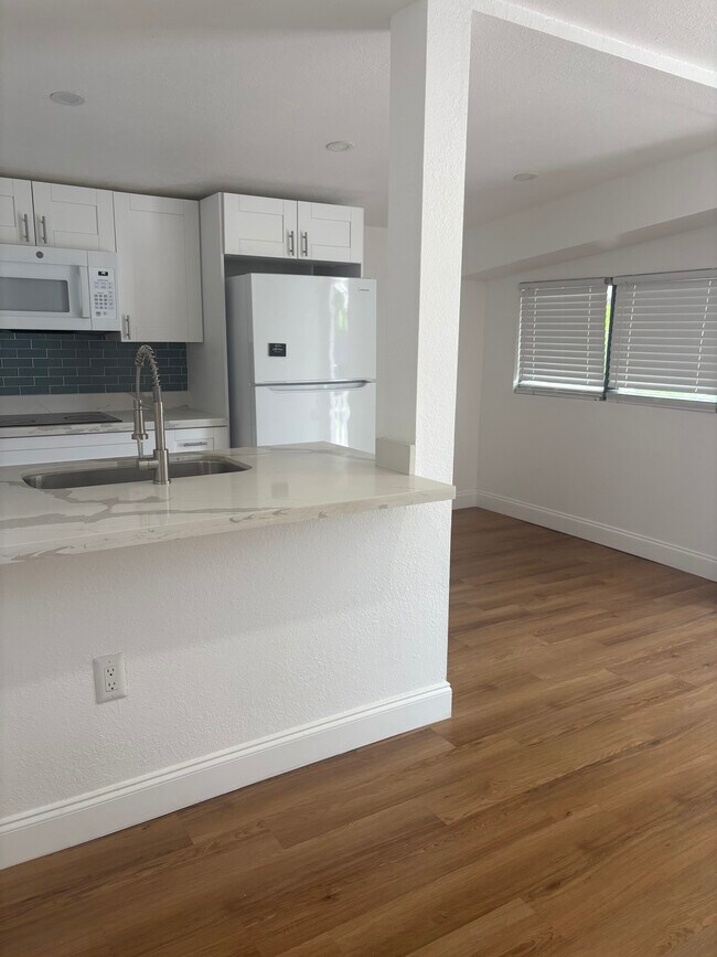 Foto del edificio - 2749 NW 29th St