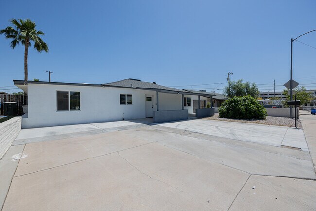 Building Photo - 9417 N 2ND ST, PHOENIX AZ