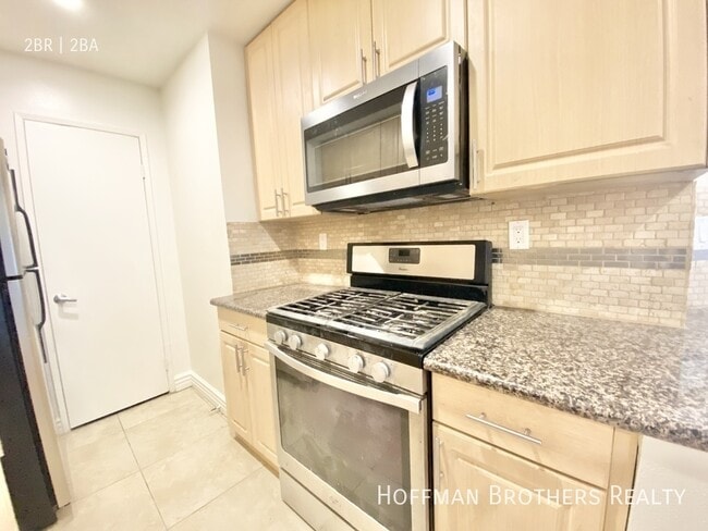 Foto del edificio - 8569 Burton Wy