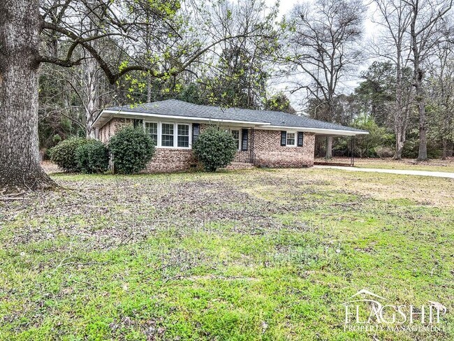 Building Photo - 2026 Azalea Dr