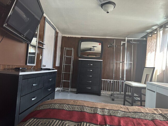 Foto del edificio - 4718 W Wrightwood Ave