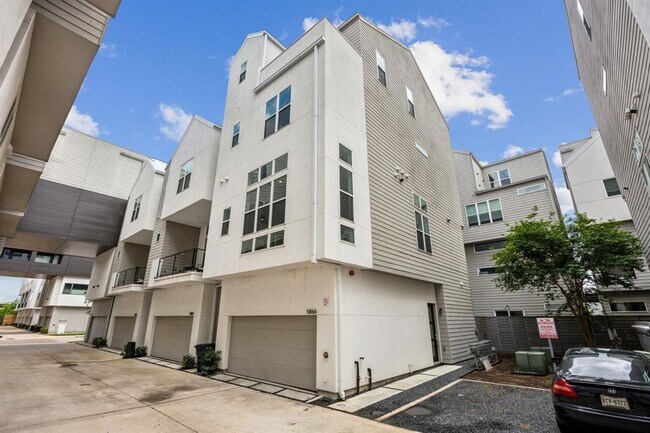Foto del edificio - 5866 E Post Oak Ln