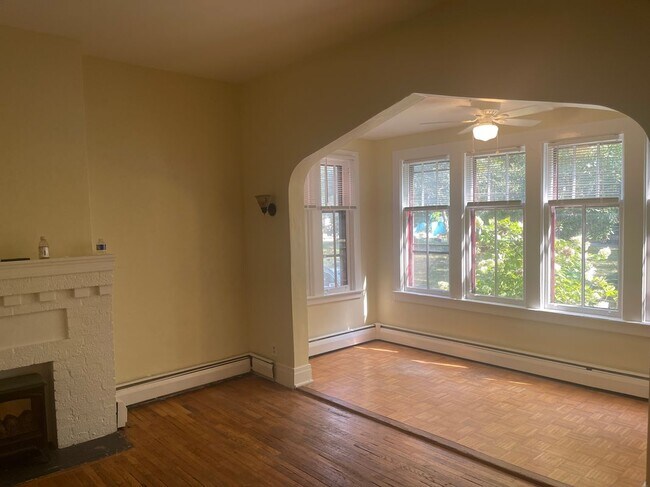 Building Photo - 60 Days Park, 1