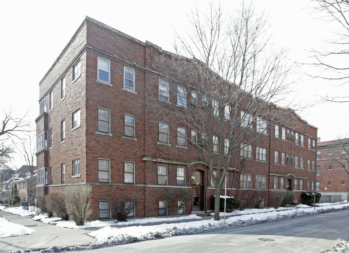 Primary Photo - The Belleview Apartments