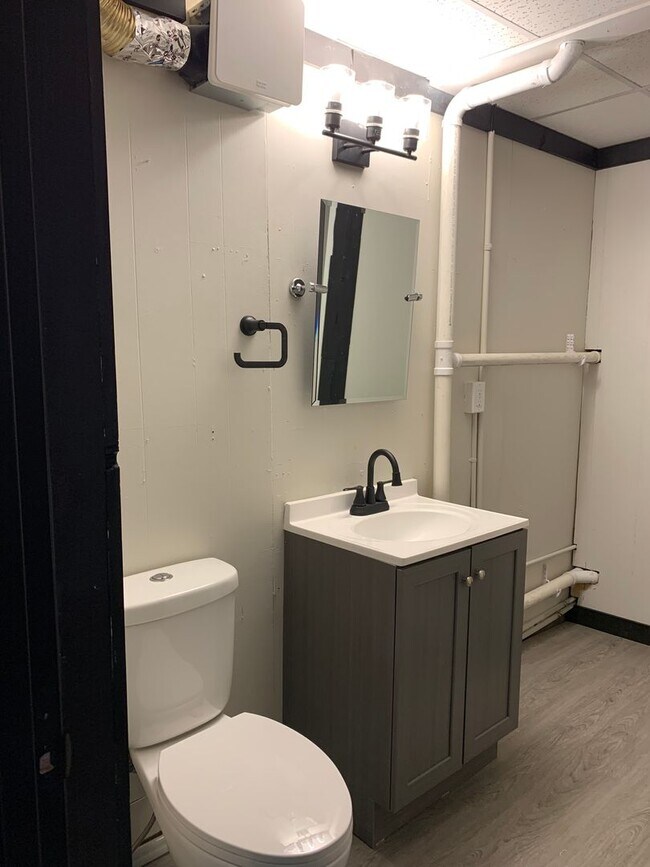 Foto del edificio - 26093 W Mondovi St