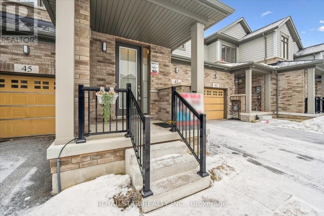 Building Photo - 43 Blacklock St