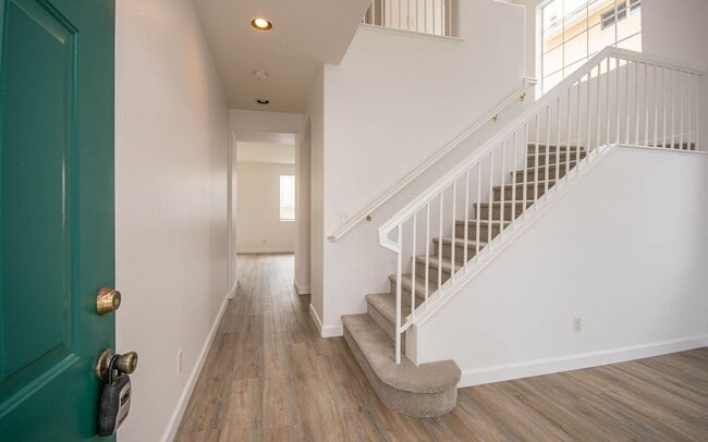 Building Photo - Stunning 3 Bedroom Home in Calavera Hills in Carlsbad