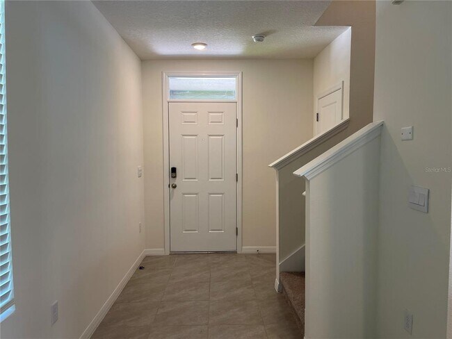 Building Photo - 17040 Oval Rum Dr