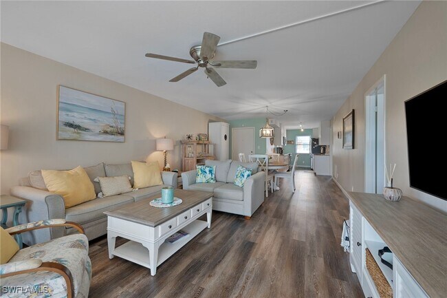 Foto del edificio - 200 Pebble Beach Blvd