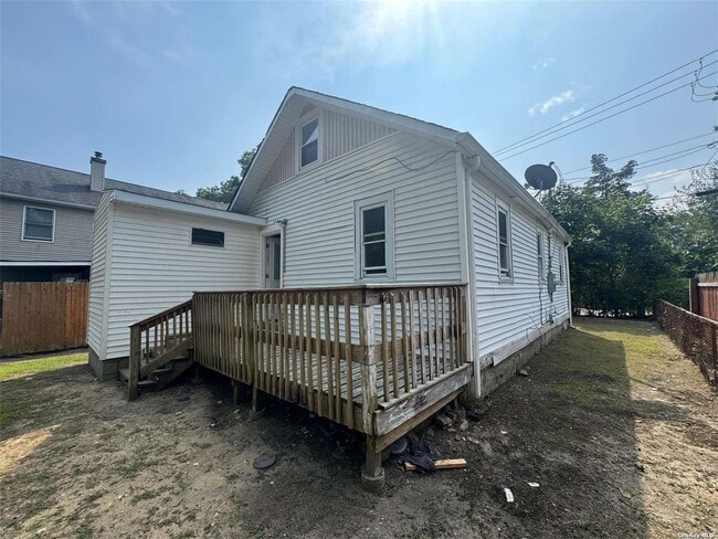 Building Photo - 167 B Cypress Dr