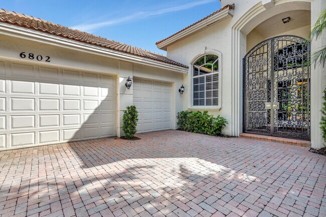 Building Photo - 6802 Casa Grande Way