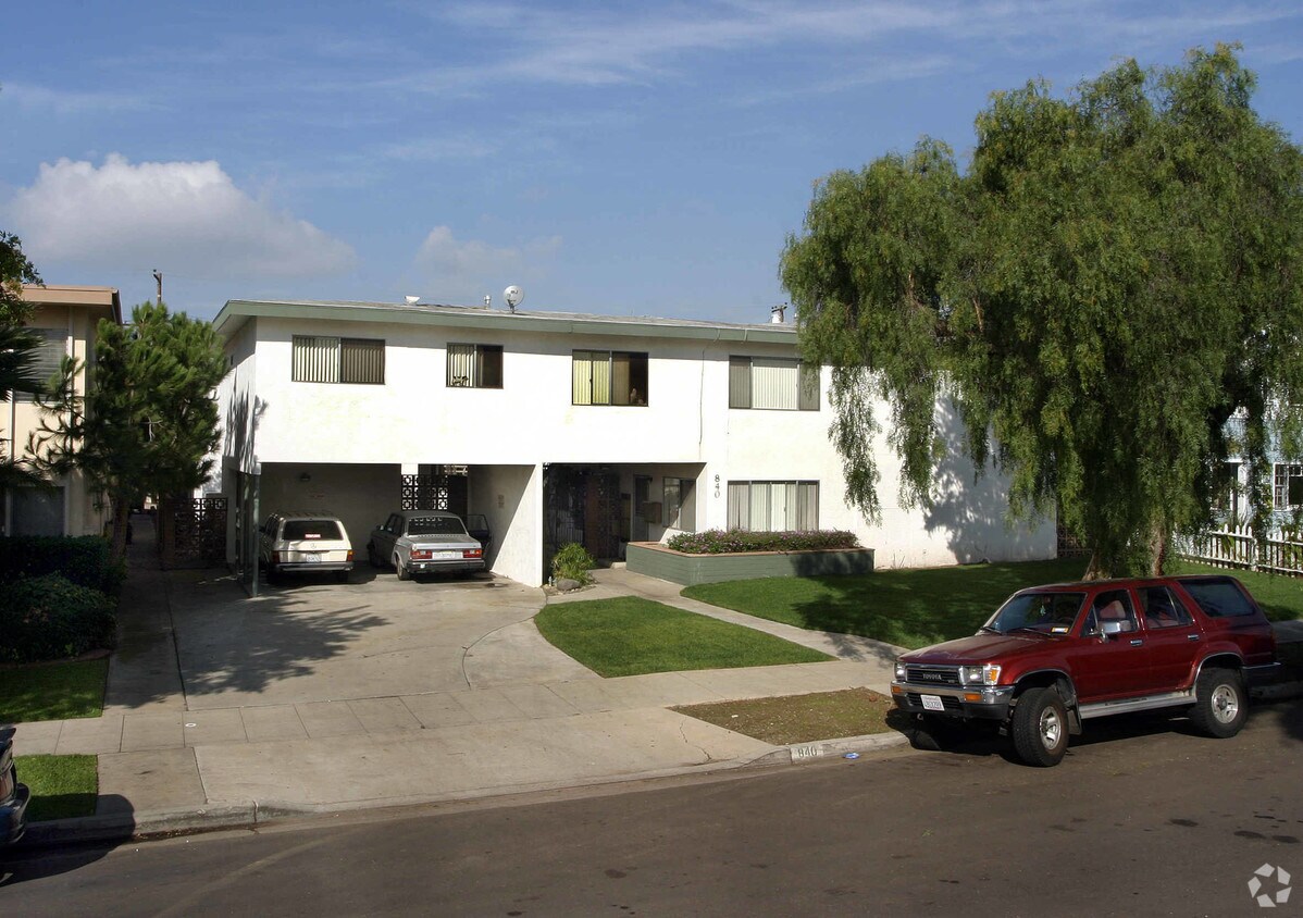 Building Photo - 840 G Ave