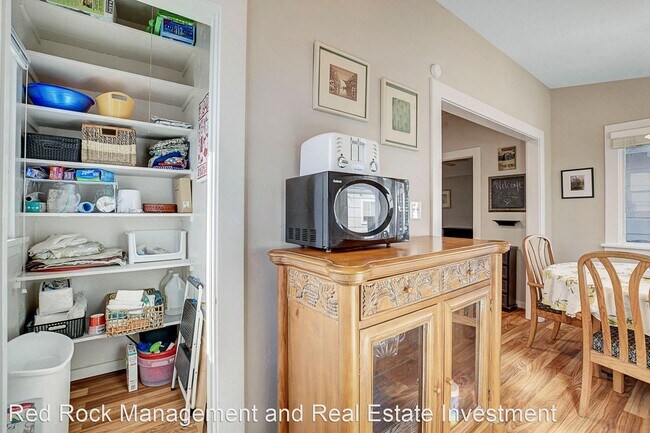 Building Photo - 3 br, 1.5 bath House - 505 Avenue K