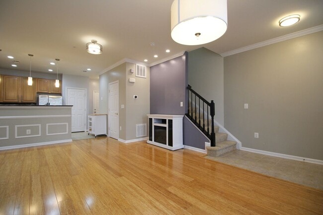 Foto del edificio - Updated 3/2.5 Townhome w/1 car garage