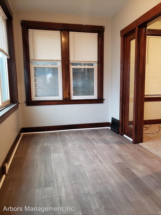 Foto del edificio - 2836 W Liberty Ave