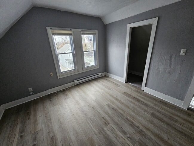 Foto del edificio - 10602 Earle Ave