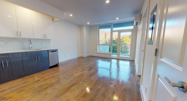 Building Photo - 138-28 Queens Blvd