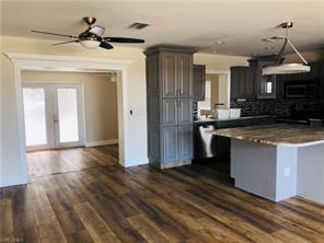 Building Photo - 2640 Poinciana Dr