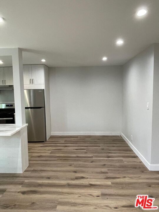 Foto del edificio - 629 N W Knoll Dr