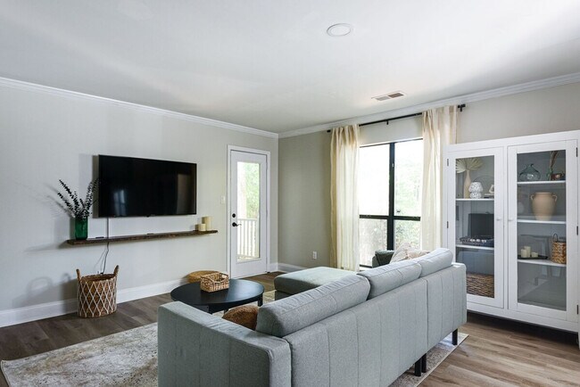 Foto del edificio - 2711 Randolph Rd