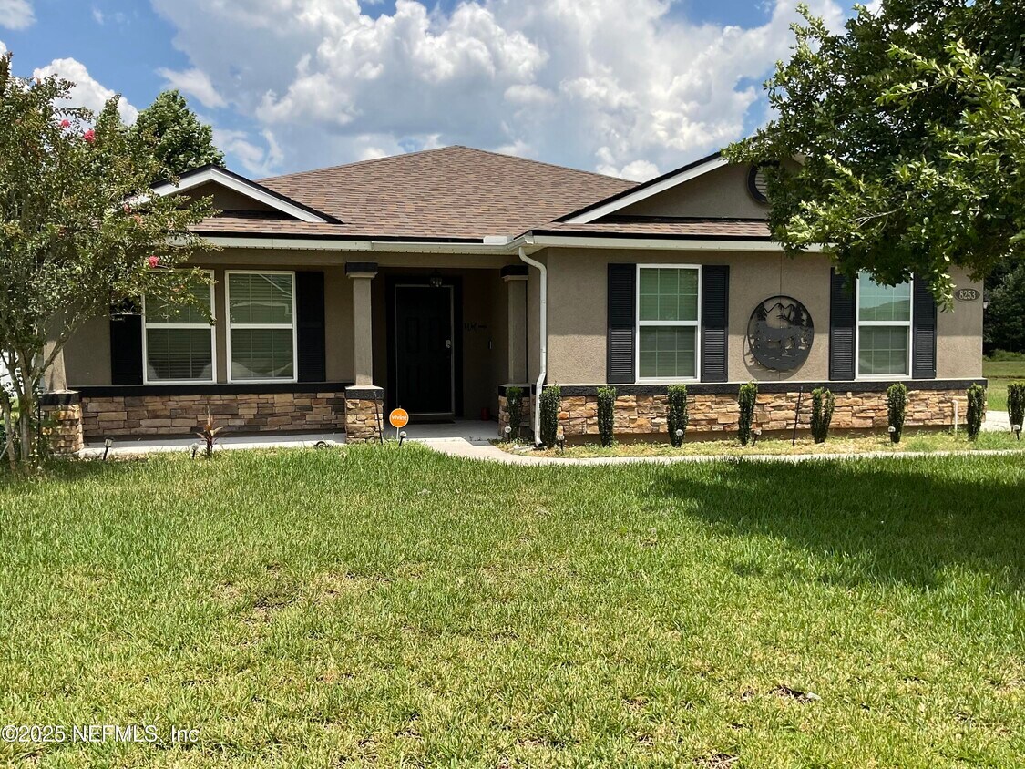 Foto principal - 8253 Golden Bamboo Dr