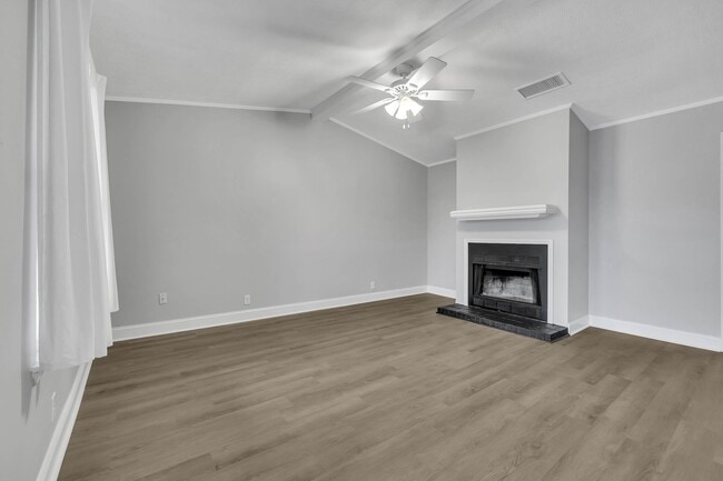 Building Photo - 3350 Oak Trees Ct