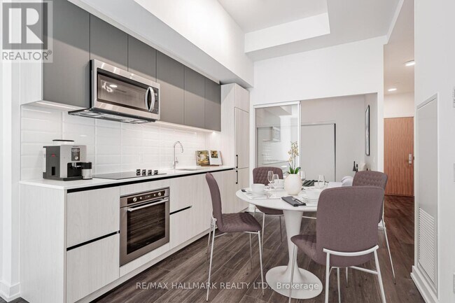Photo du bâtiment - 150-150 Logan Ave