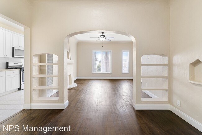 Building Photo - 2 br, 1 bath Apartment - 1049 Lime Ave. 10...