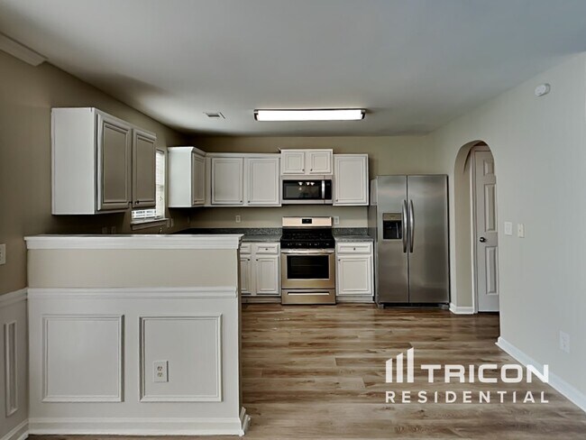 Building Photo - 1863 Roble Drive Atlanta GA