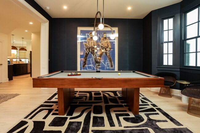 Foto del edificio - GREEN HILLS CUSTOM BUILT HOME. 5 BED 5 1/2...
