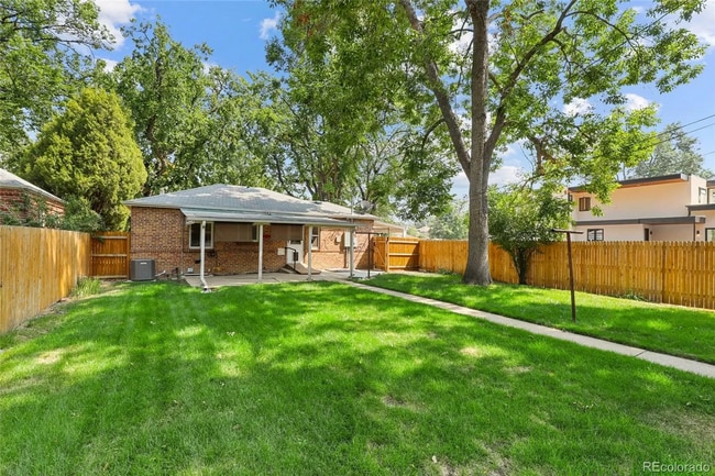 Photo - 4b/2B and 2 Kitchens House with Nice Backyard in a Great Neighborhood