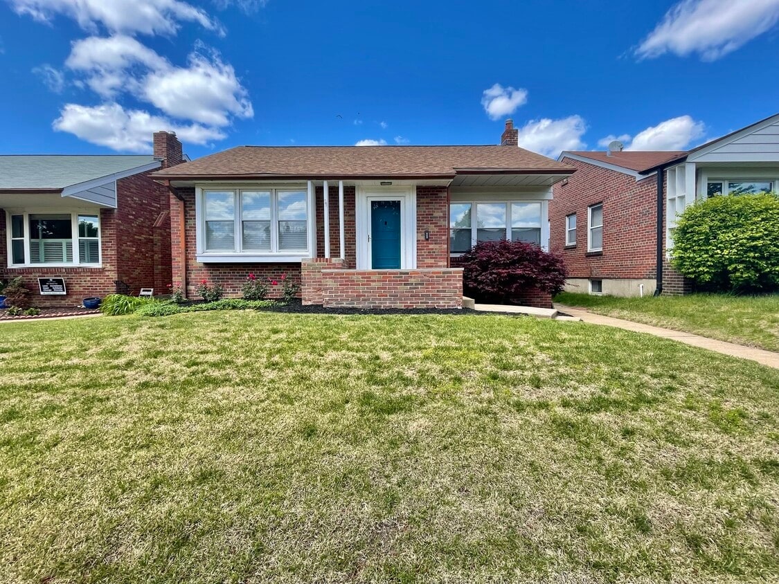 6041 Sutherland Ave, Saint Louis, MO 63109 House Rental in Saint
