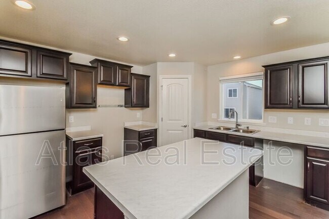 Building Photo - 10885 Rowley Dr