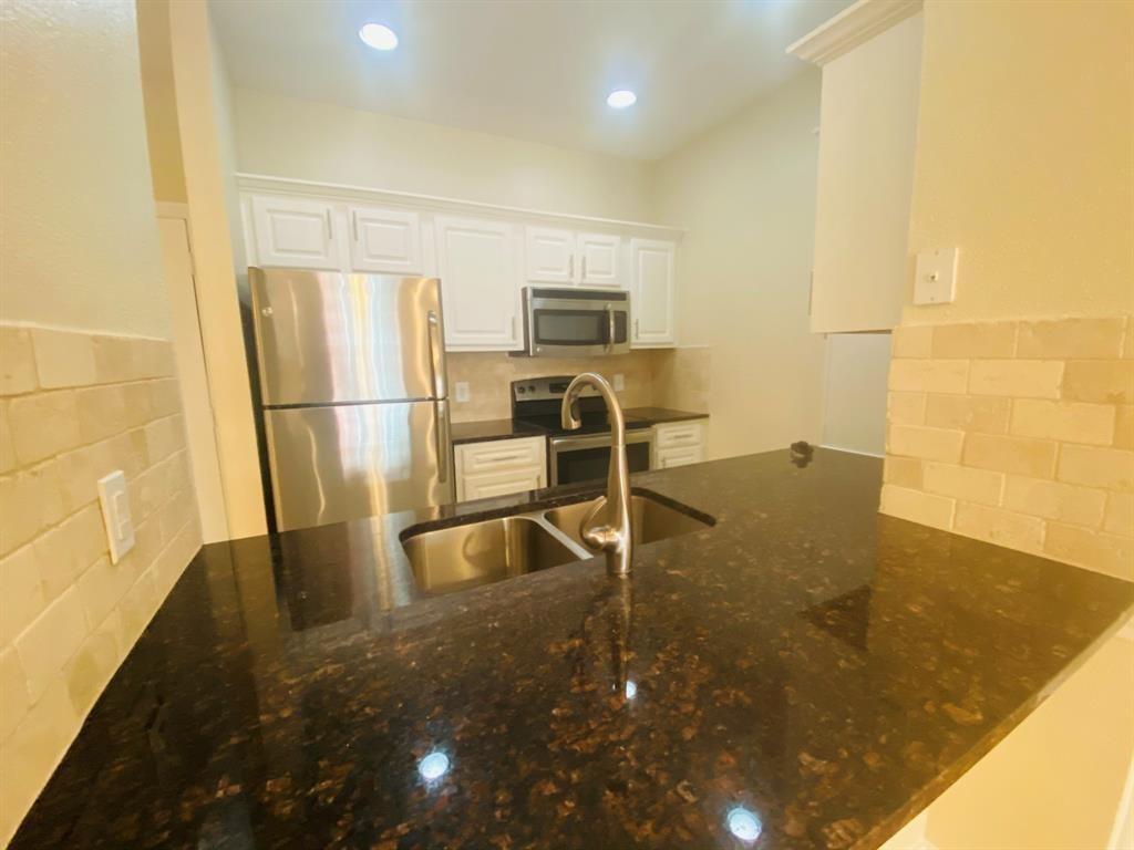 Foto principal - 1919 Post Oak Park Dr