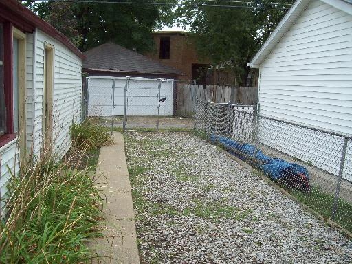  - 2523 Grunewald St
