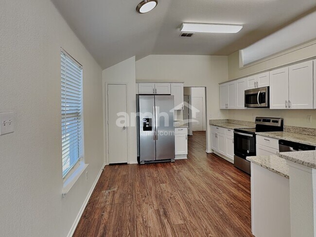 Building Photo - 1009 Whistle Stop Dr