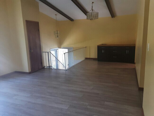 Foto del edificio - 1418 N Wood St