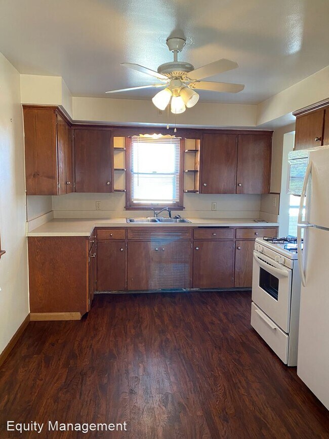 Foto del edificio - 3 br, 1 bath House - 2622 Burbank Ave
