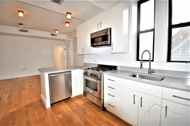 Foto del edificio - 184 Joralemon Street #B8R