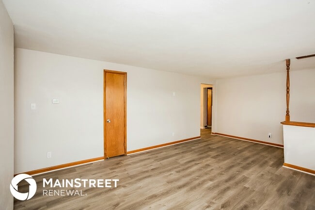 Building Photo - 3325 Loral Dr