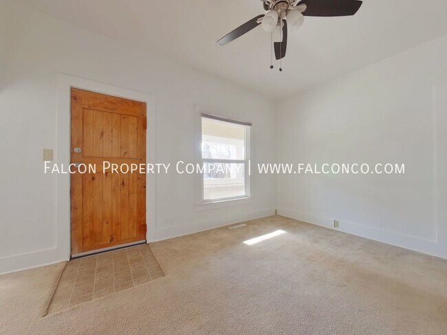 Building Photo - Charming Home near Downtown - Approved App...