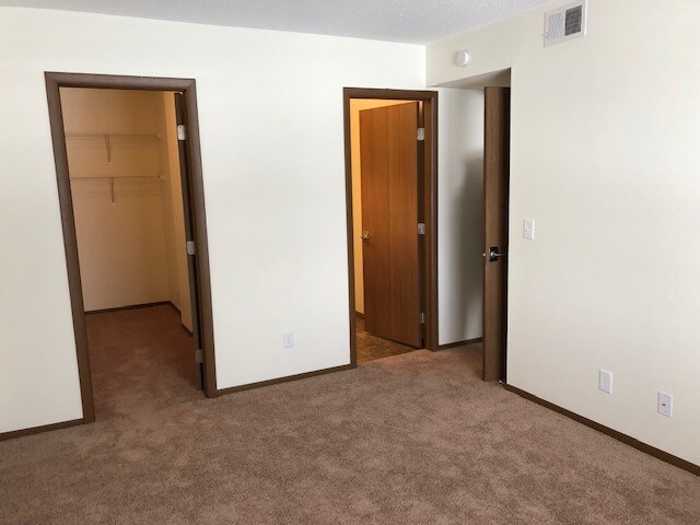 Foto del edificio - 5356 Monroe St