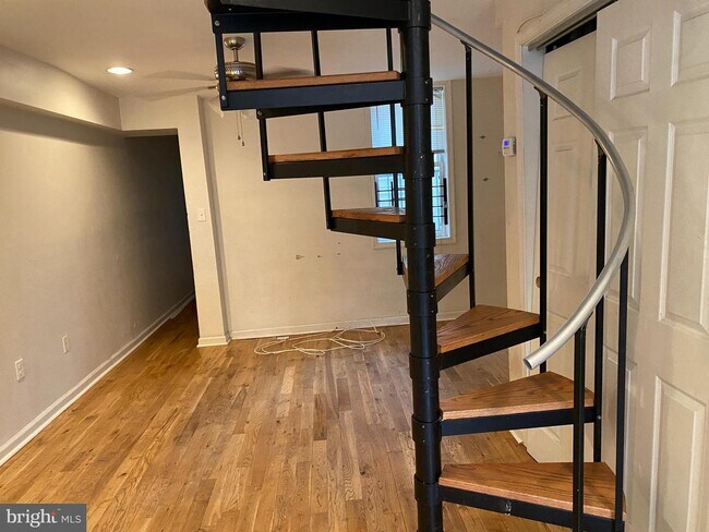 Foto del edificio - 1828 E Pratt St