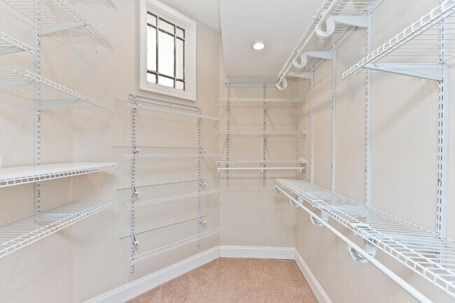Foto del edificio - 1 bedroom in Chicago IL 60645