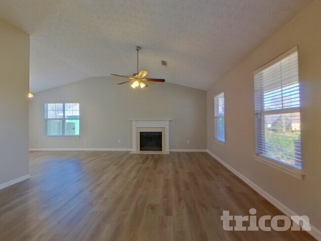 Foto del edificio - 210 Brookstone Trail