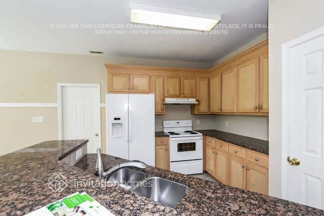 Building Photo - 15020 Woodstar Rd